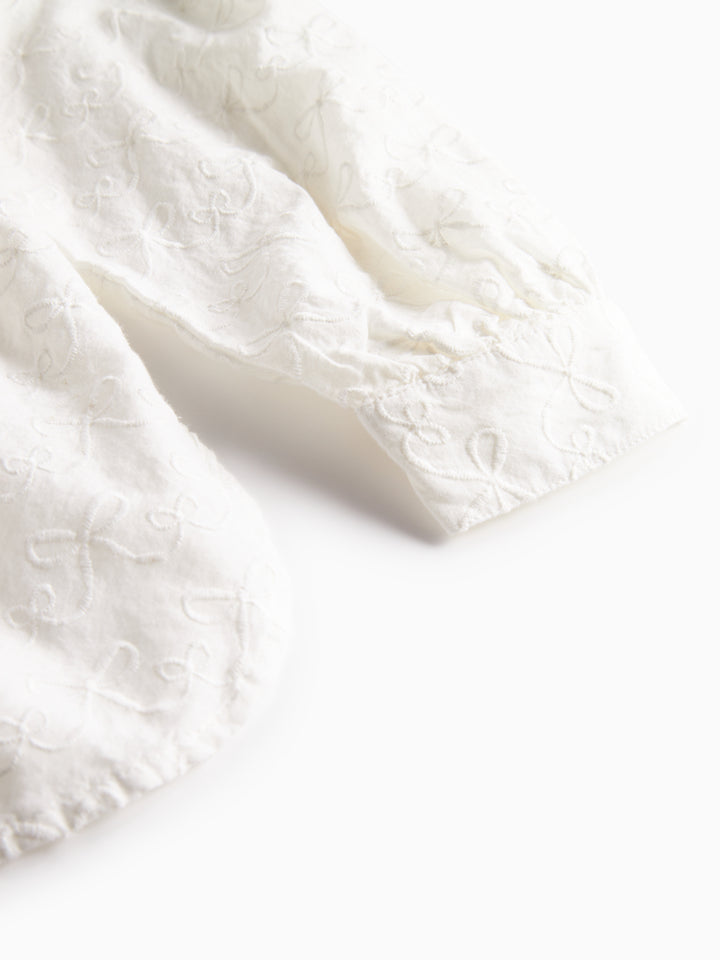 Trissa skjúrta, White