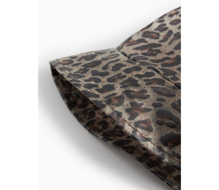 Arida hattur, Brown Leo