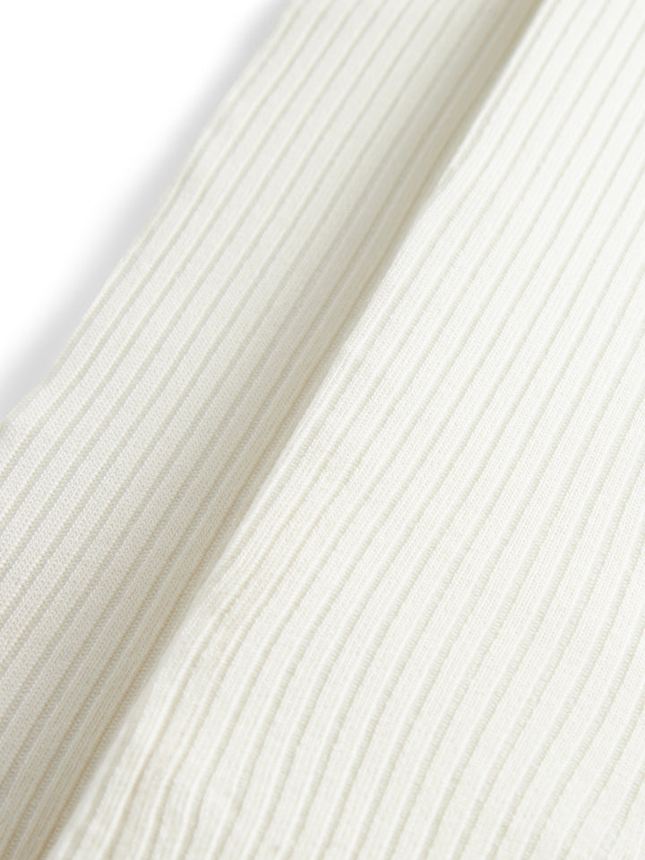 Sokkabuksur, Gentle White