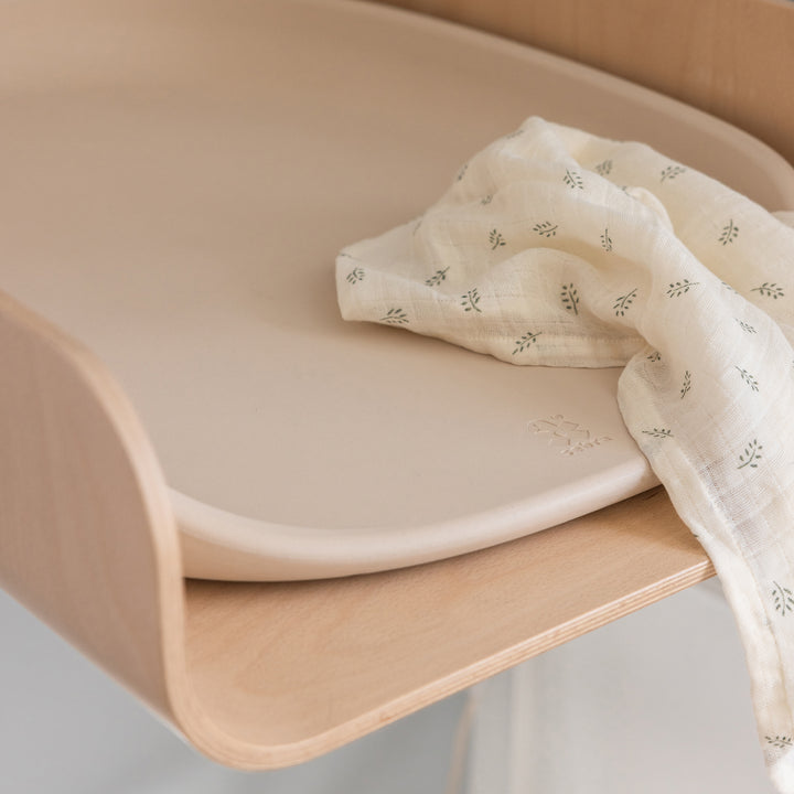 Veggfest skiptiborð, Wooden