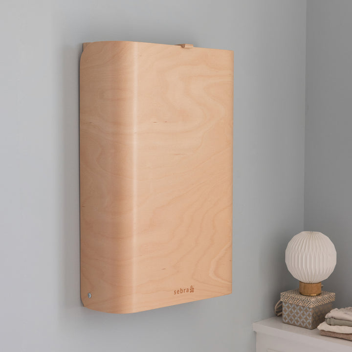 Veggfest skiptiborð, Wooden