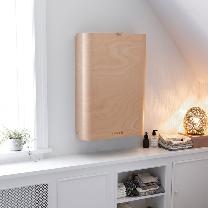 Veggfest skiptiborð, Wooden