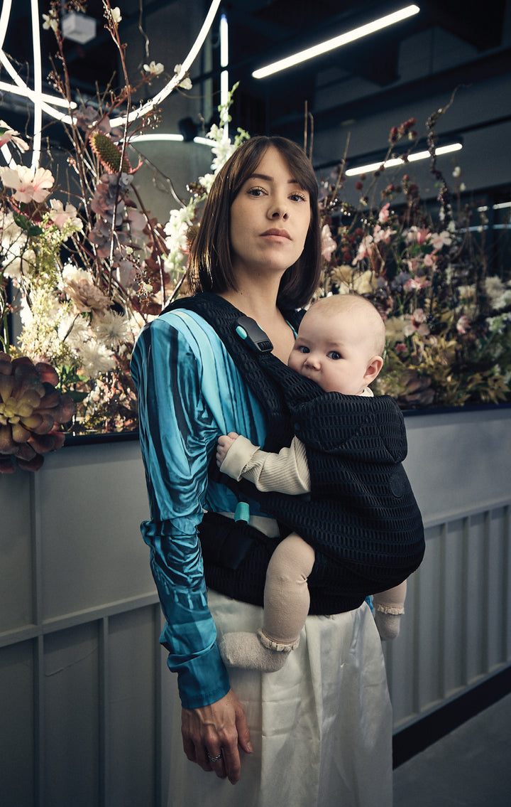 Rise burðarseli, Jet Black