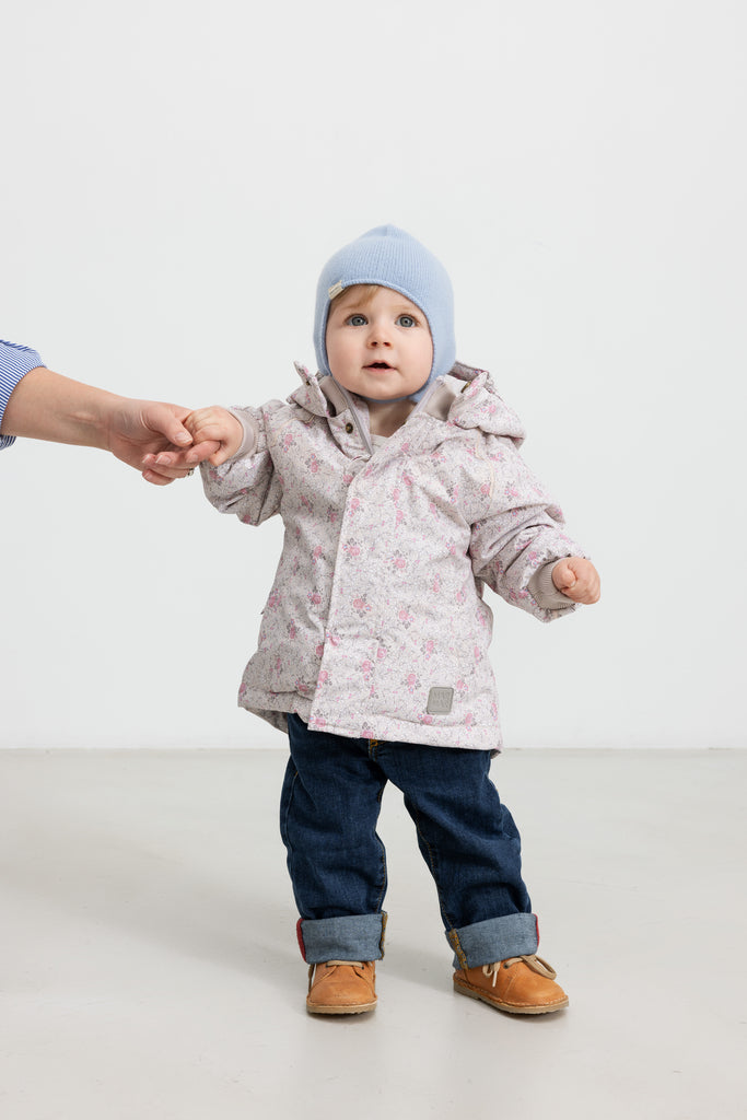 Osak vetrarjakki, Flowerbed