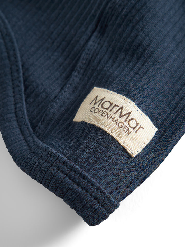 Modal brølapa, Pilot Navy