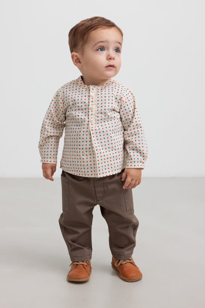 Polle buksur, Dusty Brown