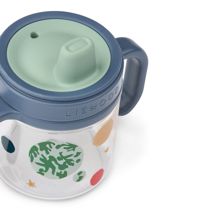 Kylo tútubolli, Universe