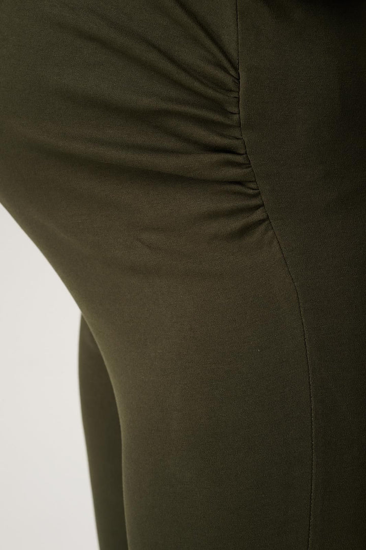 Umea buxur, Forest Night