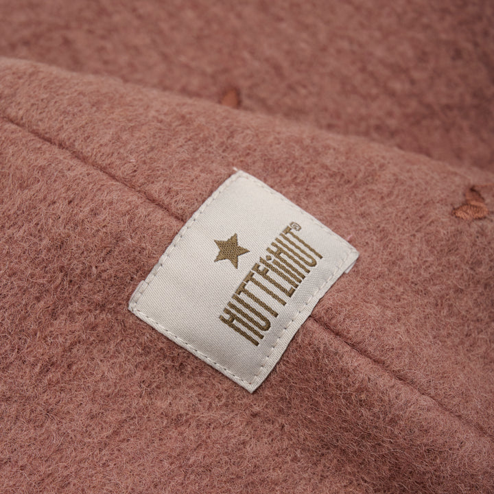 Útsaumuð húfa, Burlwood