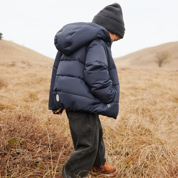 Omalas húgva, Charcoal Melange