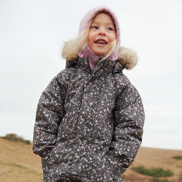 Woolao brølapa, Lavender Iris