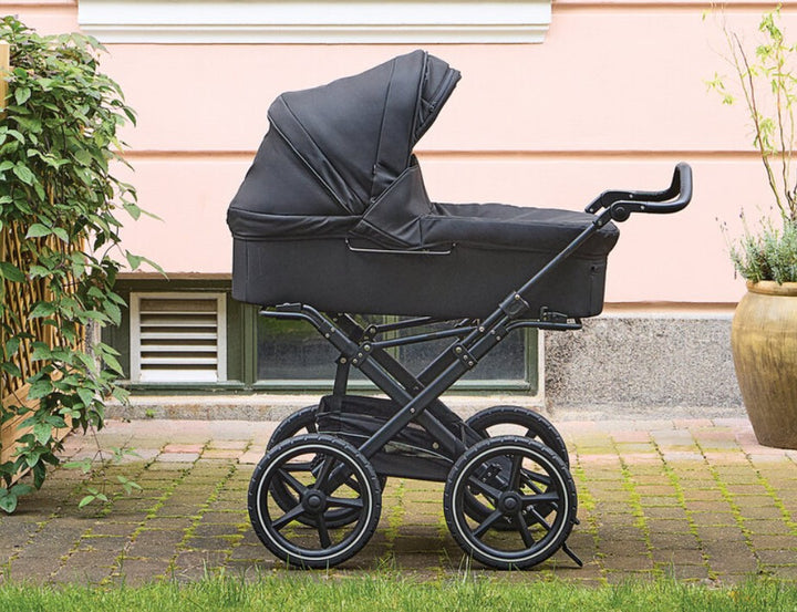 North barnavagn, Black