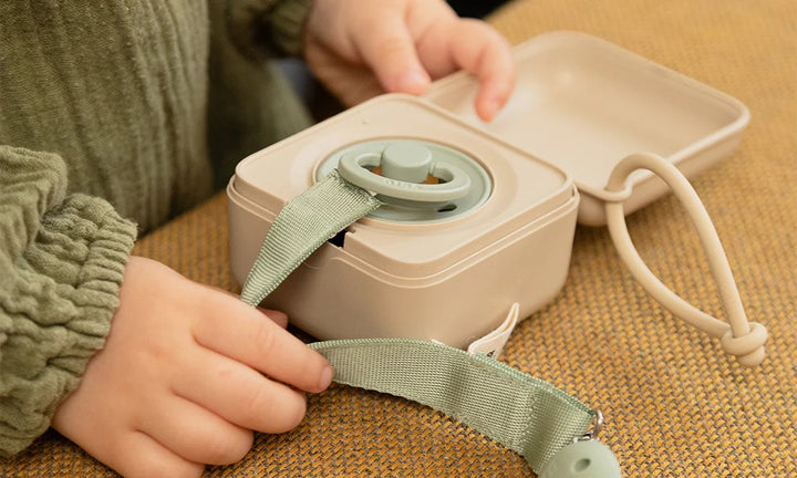 Snuðhús, Baby Pink