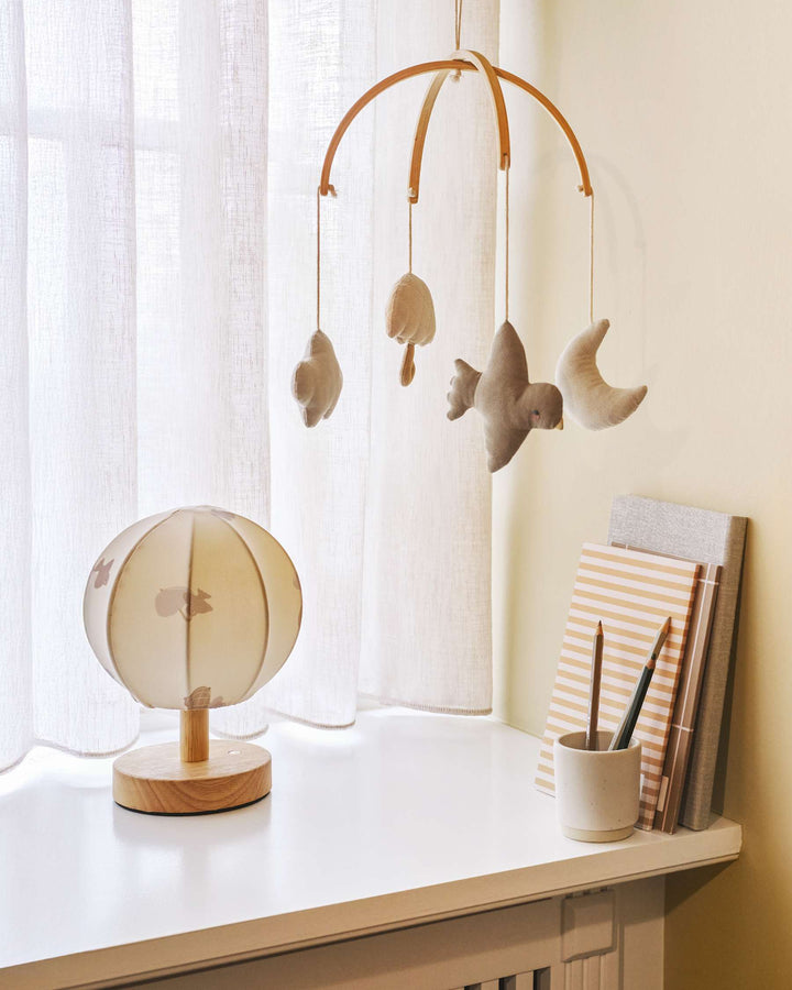 Náttlampa, Over the Moon