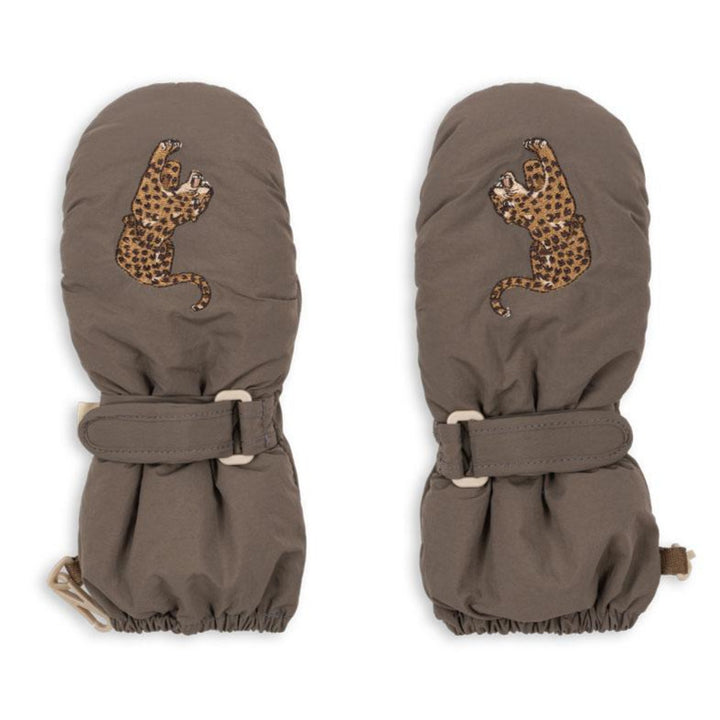 Juno vøttir, Walnut