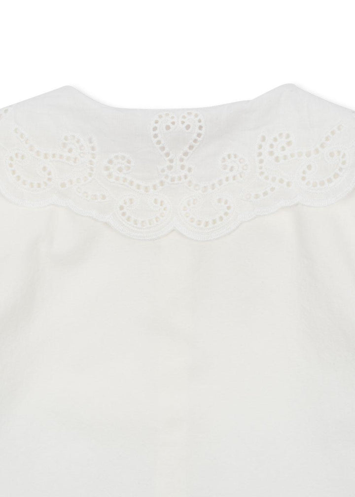 Rilo skjúrta, Optic White