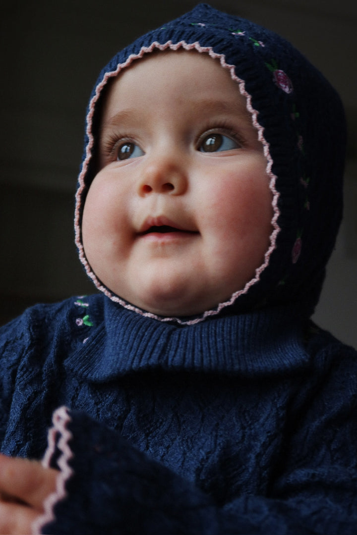 Rosier brølapa, Ensign Blue