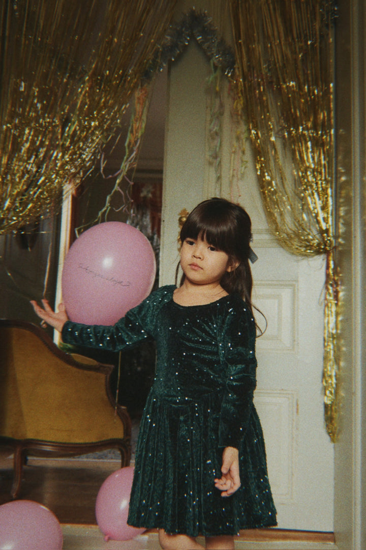 Viola kjóli, Sycamore