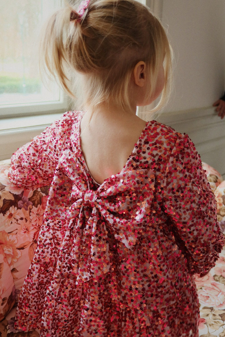 Lila kjóli, Sparkling Sangria