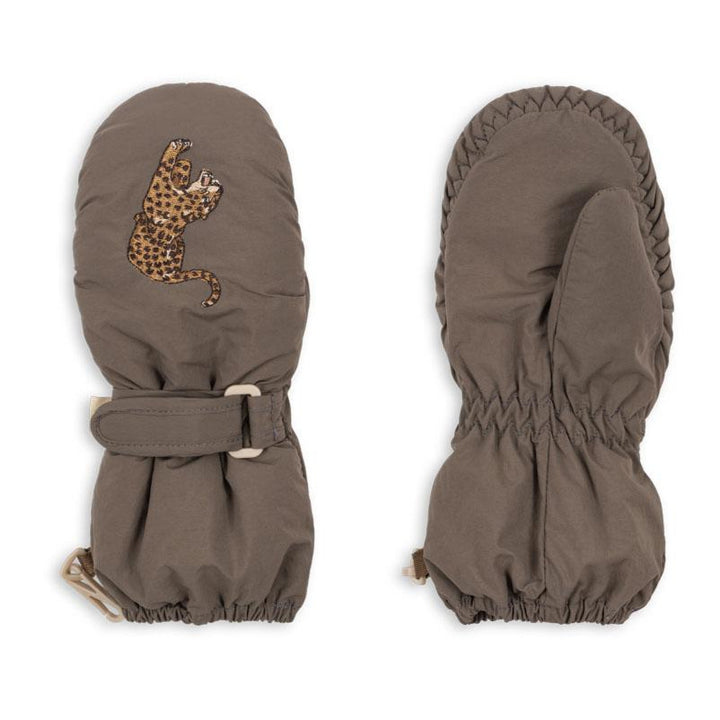 Juno vøttir, Walnut