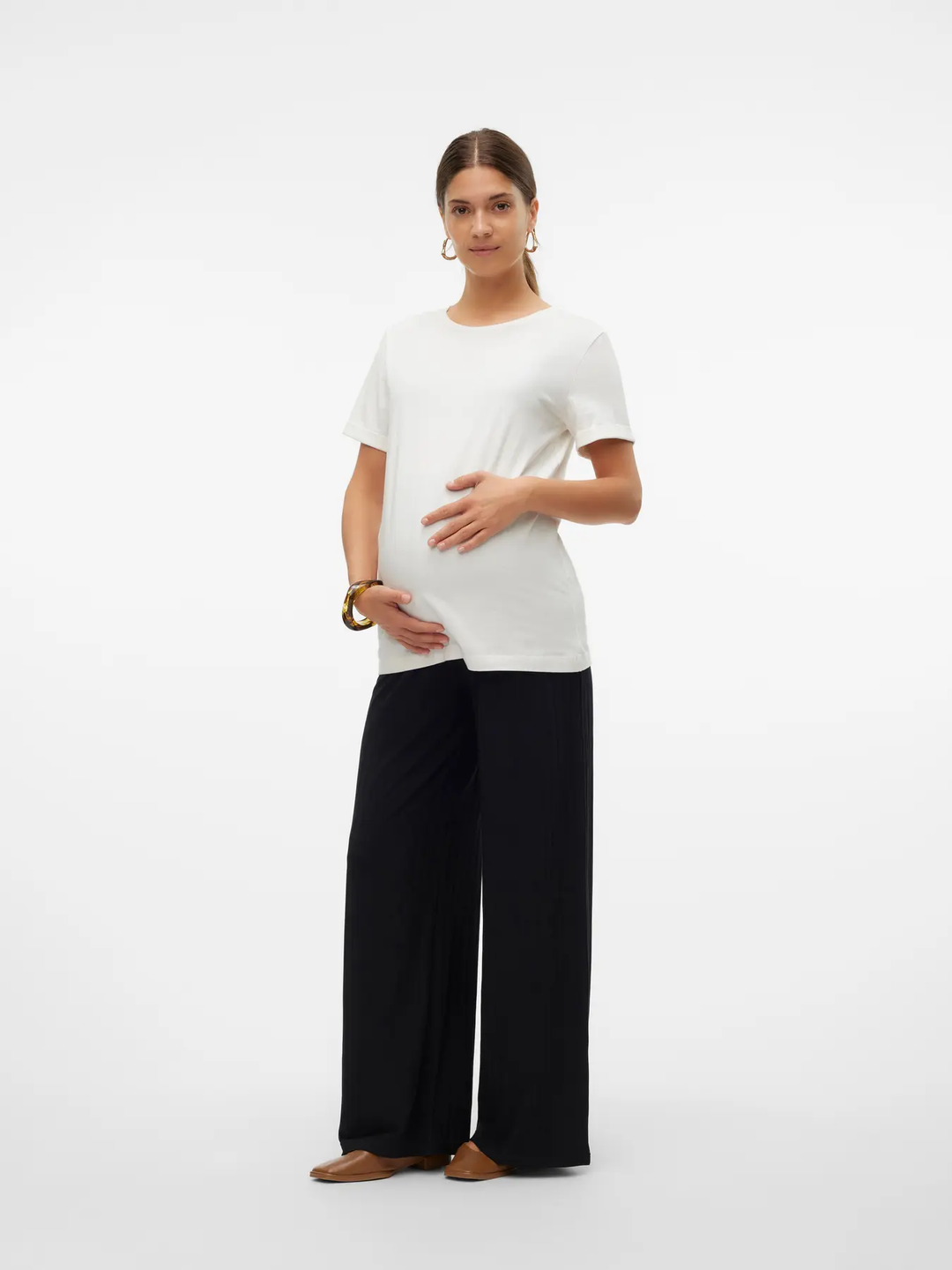 Lucy buksur, Black