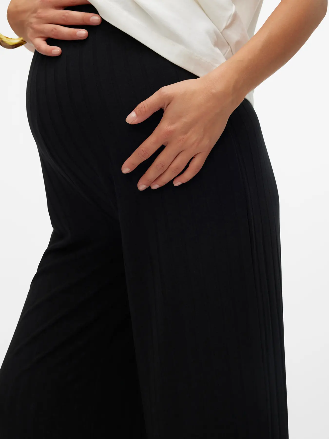 Lucy buksur, Black