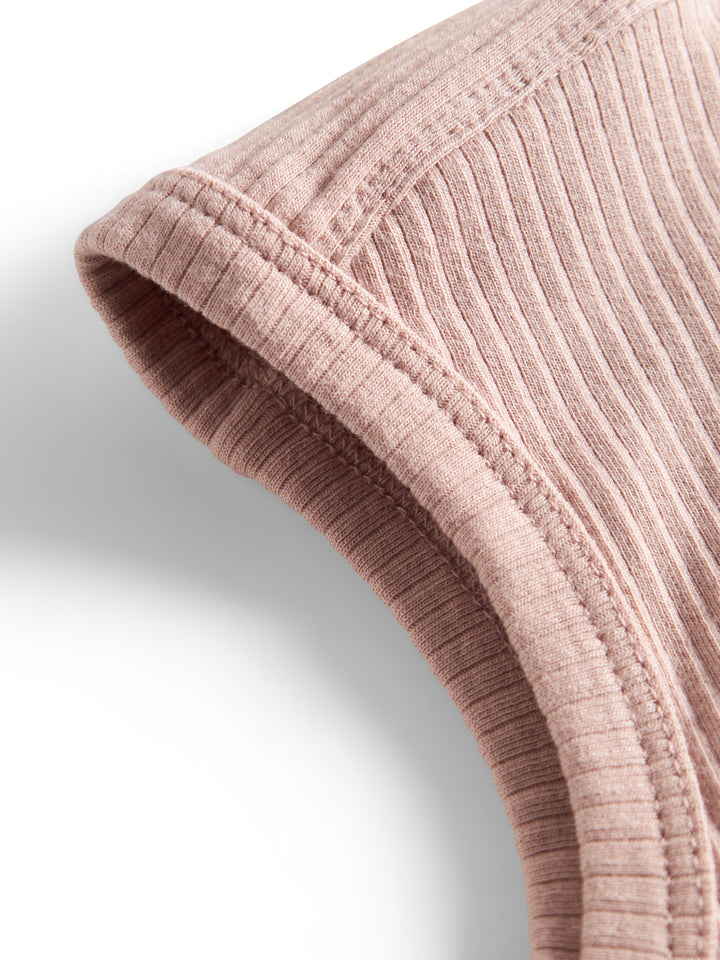 Modal brølapa, Faded Rose