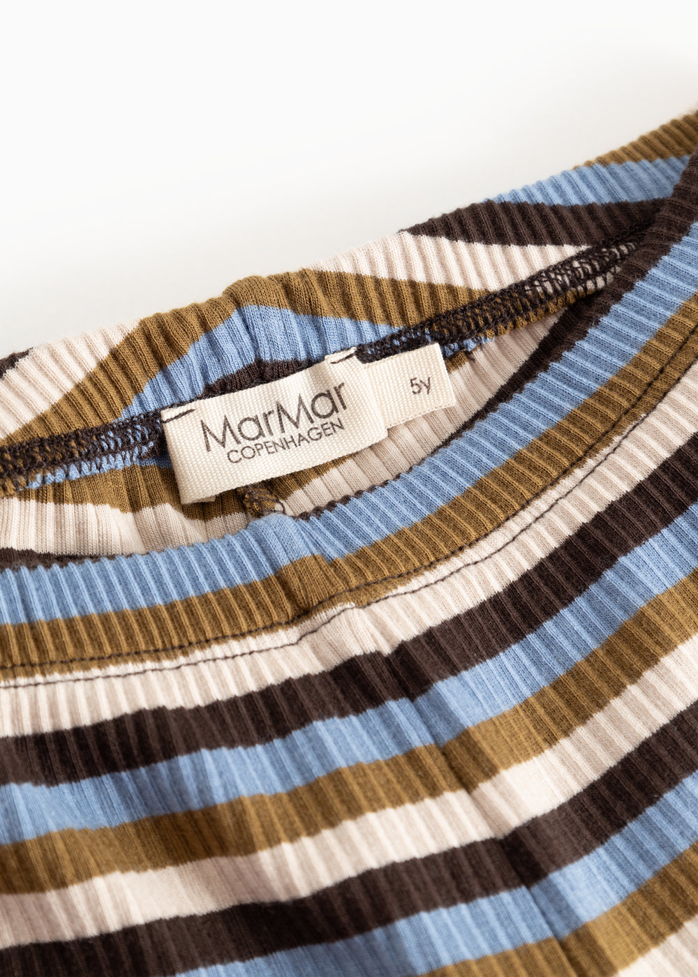 Pansi buksur, Stripes