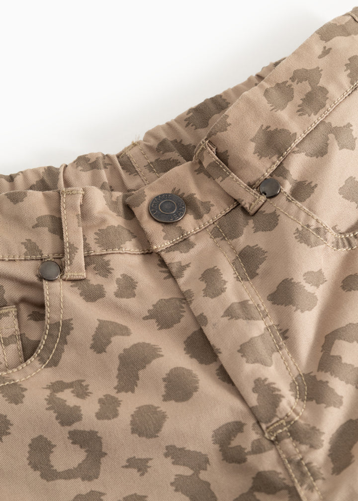 Pando buksur, Washed Leo