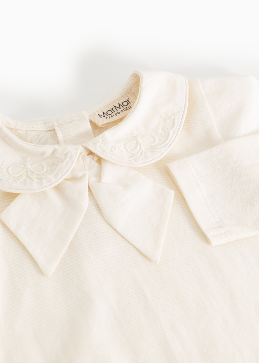 Becki body, Gentle White