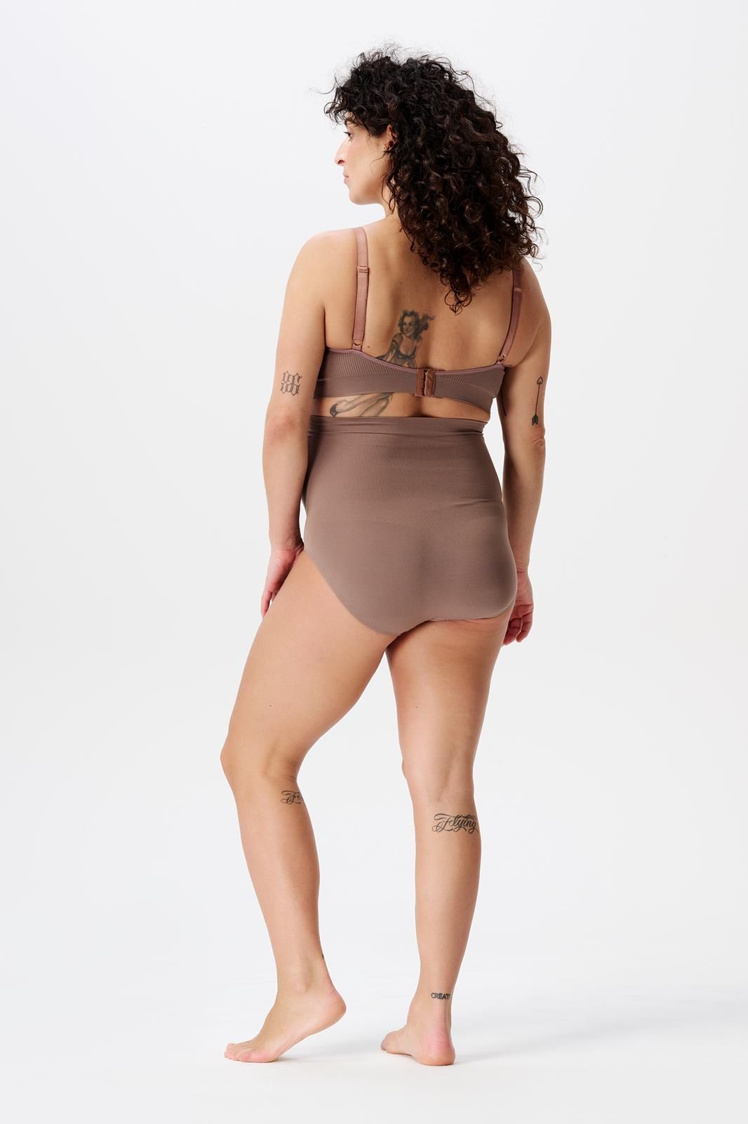 Hura gevibh, Deep Taupe