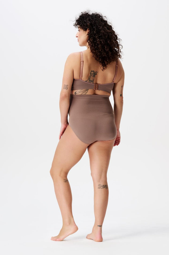 Hura gevibh, Deep Taupe