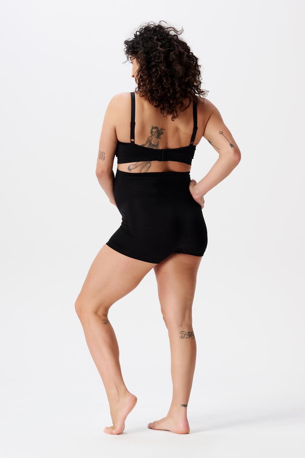 Hura gevibh, Black