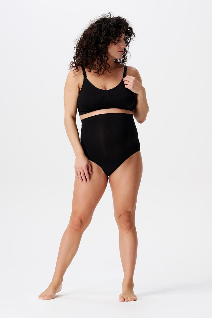 Nisa trussur, Black