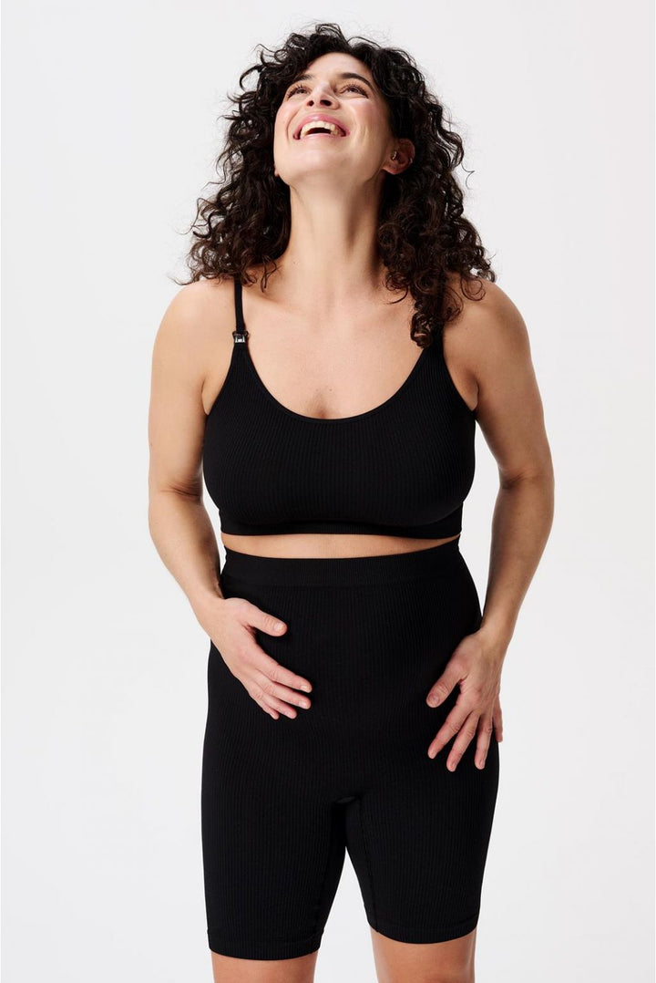Mira gjafahaldari, Black