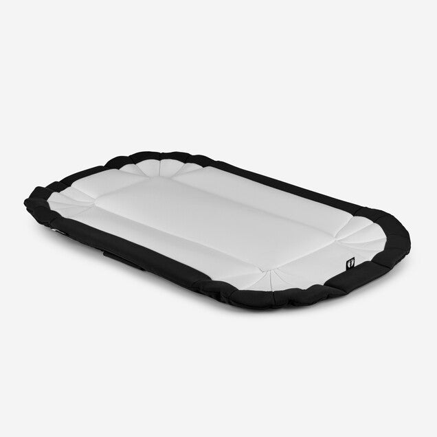 Babynest, Black
