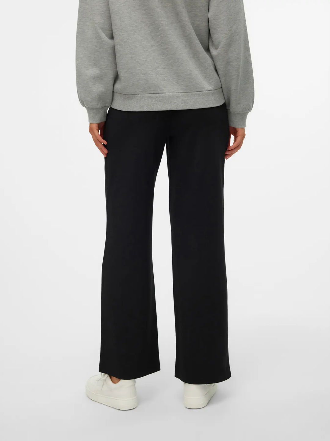 Becky buksur, Black