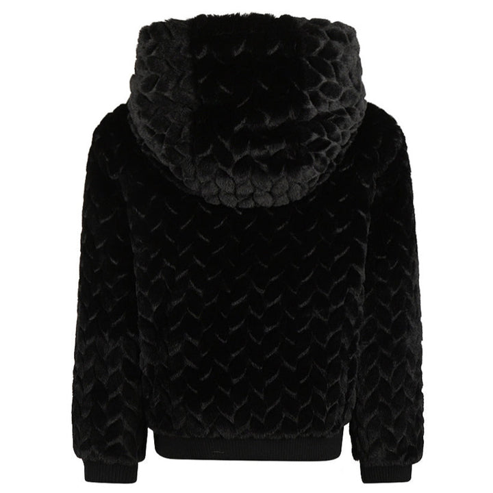 Jakki, Black