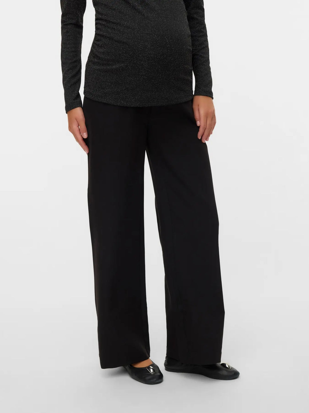 Lora buksur, Black