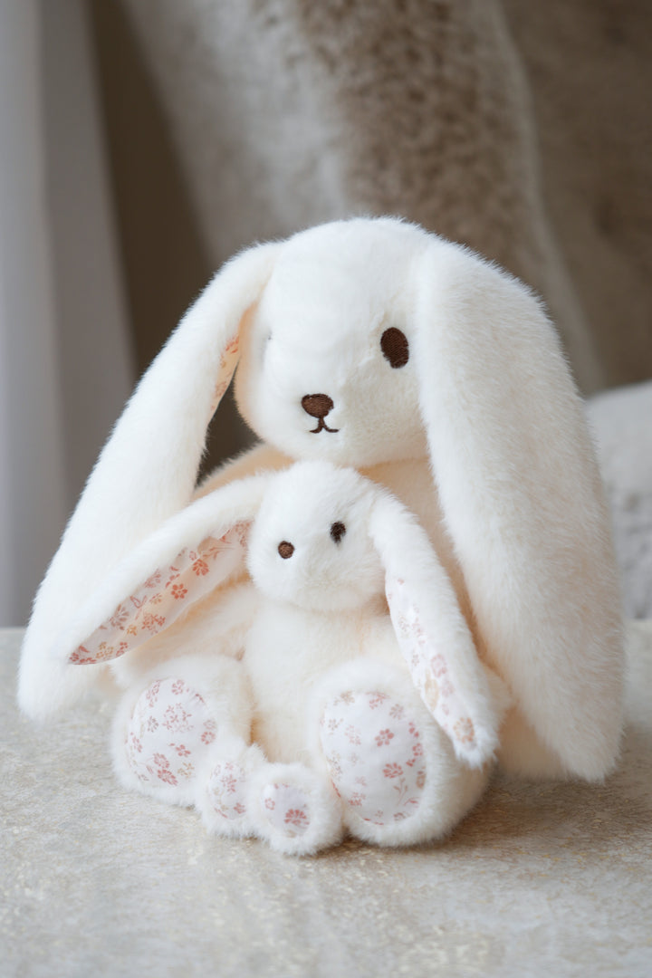 Elva White Bunny, Small