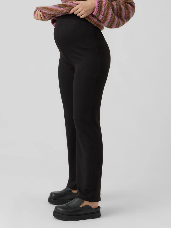 Ella buksur, Black