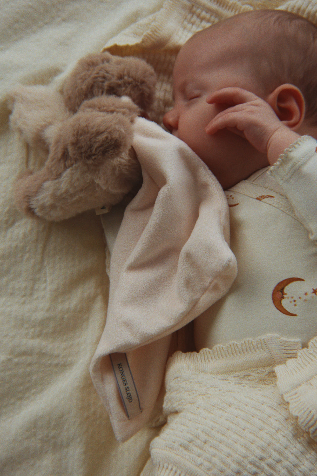 Basic newborn body, Moon