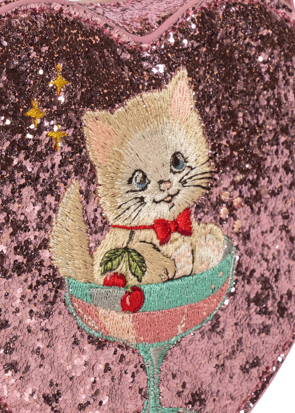 Tut taska, Kitty