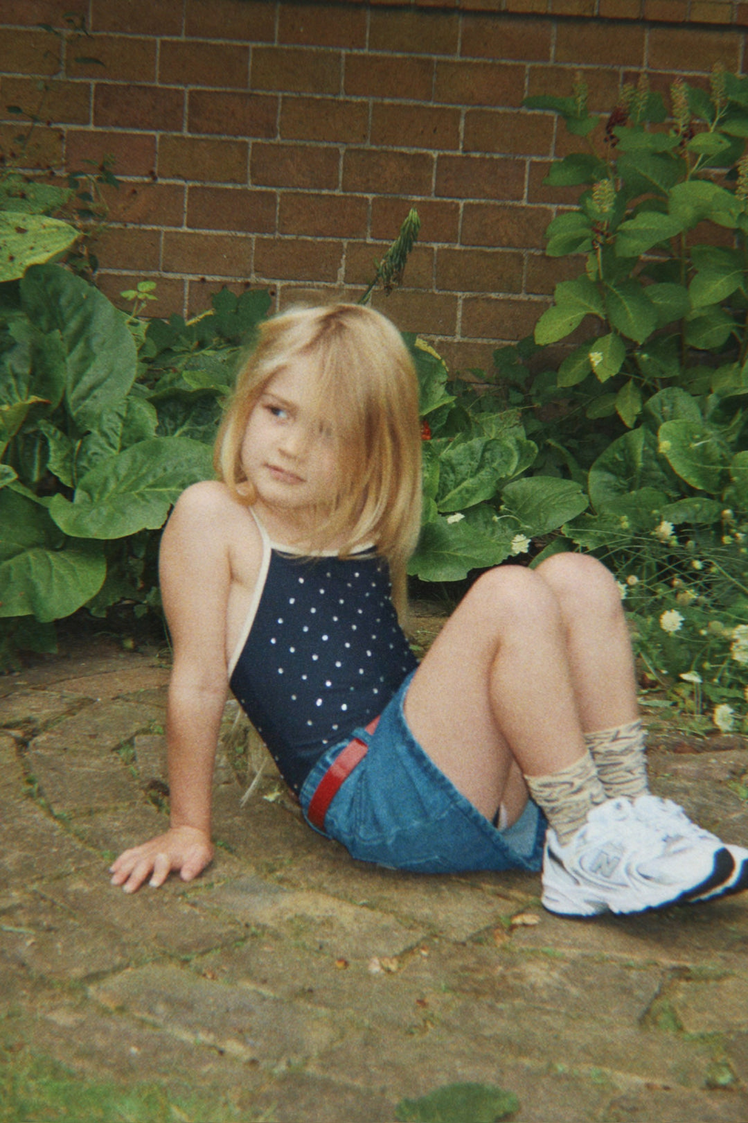 Bina belti, Haute Red