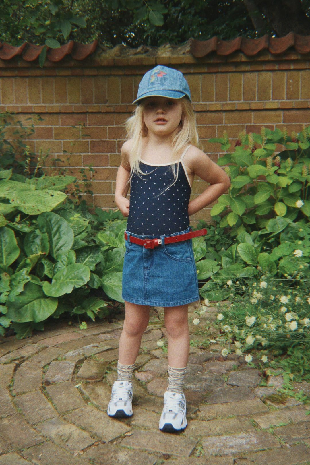 Bina belti, Haute Red